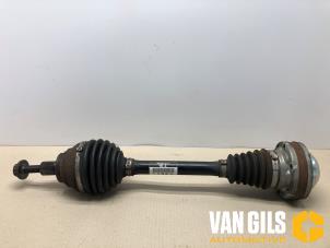 Używane Os napedowa lewy przód Volkswagen Golf VII (AUA) 1.4 TSI 16V Cena na żądanie oferowane przez Van Gils Automotive