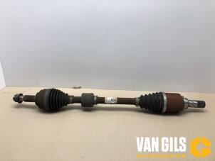 Used Front drive shaft, left Renault Clio IV (5R) 1.5 Energy dCi 90 FAP Price € 84,99 Margin scheme offered by Van Gils Automotive