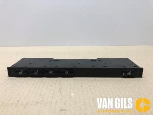 Used Seat heating switch BMW 5 serie Touring (E39) 525d 24V Price € 30,00 Margin scheme offered by Van Gils Automotive