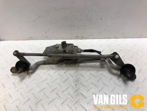 Used Wiper motor + mechanism Toyota Verso 1.8 16V VVT-i Price € 149,99 Margin scheme offered by Van Gils Automotive