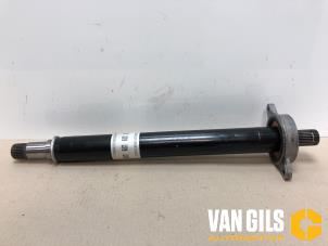 Used Front drive shaft, right Mercedes B (W247) 2.0 B-200d Price € 139,99 Margin scheme offered by Van Gils Automotive