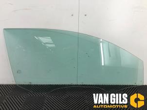 Usados Ventanilla de puerta de 2 puertas derecha Volvo C30 (EK/MK) 1.6 D 16V Precio de solicitud ofrecido por Van Gils Automotive