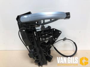 Gebrauchte Türschlossmechanik 4-türig rechts vorne Ford Focus 2 2.0 16V Preis € 50,00 Margenregelung angeboten von Van Gils Automotive