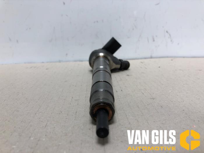 Injector (diesel) from a Volkswagen Golf VII (AUA) 2.0 GTD 16V 2016