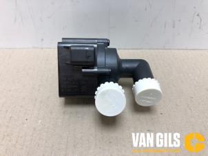 Nowe Dodatkowa pompa wodna Volkswagen Beetle (16AB) 1.6 TDI 16V Cena na żądanie oferowane przez Van Gils Automotive