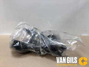 New Support (miscellaneous) Peugeot 2008 (CU) Price € 48,39 Inclusive VAT offered by Van Gils Automotive