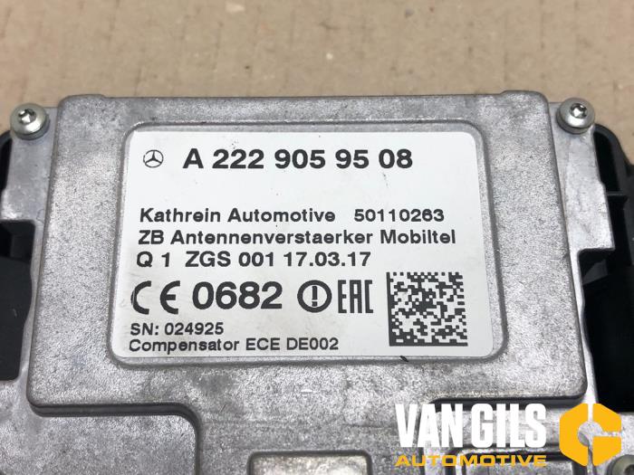 Antenna Amplifier from a Mercedes-AMG GLE AMG Coupe (C292) 5.5 63 S AMG V8 biturbo 32V 4-Matic 2017