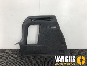 Używane Tapicerka pokrywy bagaznika lewa Volkswagen Tiguan Cena na żądanie oferowane przez Van Gils Automotive