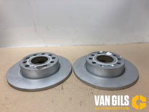 New Rear brake disc Volkswagen Passat Variant 4Motion (3B6) Price € 60,49 Inclusive VAT offered by Van Gils Automotive