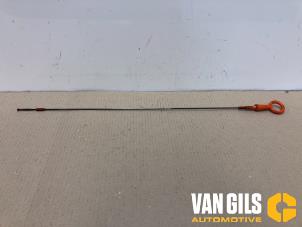 Usagé Jauge d'huile Volkswagen Golf V (1K1) 1.4 FSI 16V Prix sur demande proposé par Van Gils Automotive