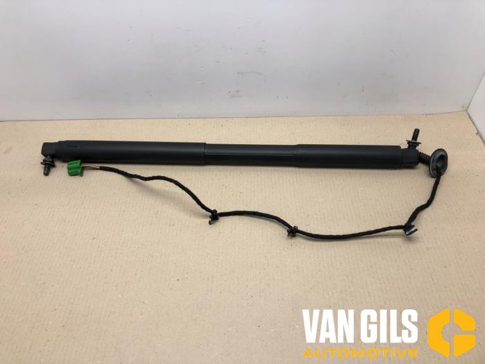 Rear gas strut, left from a Mercedes-AMG GLE AMG Coupe (C292) 5.5 63 S AMG V8 biturbo 32V 4-Matic 2017