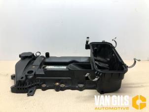 Used Rocker cover Toyota Aygo (B10) 1.0 12V VVT-i Price on request offered by Van Gils Automotive