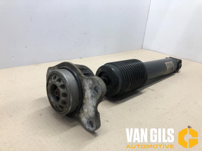 Rear shock absorber, right from a BMW 5 serie Touring (F11) 525d 16V 2016
