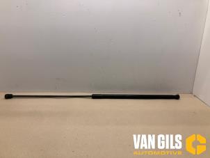 Used Bonnet gas strut, right Volkswagen Golf VII (AUA) 1.4 GTE 16V Price € 40,00 Margin scheme offered by Van Gils Automotive