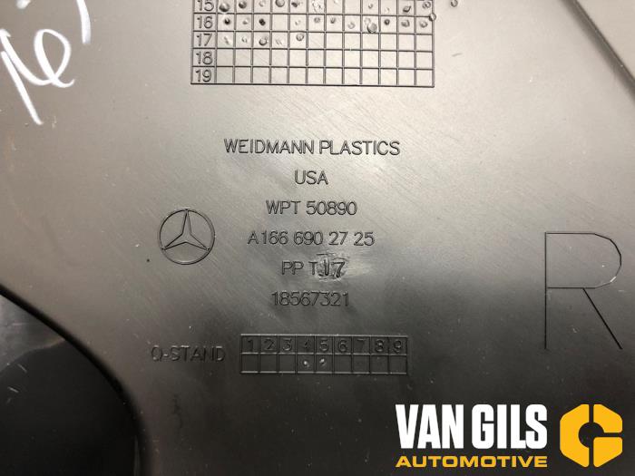 Tapizado superior de un Mercedes-AMG GLE AMG Coupe (C292) 5.5 63 S AMG V8 biturbo 32V 4-Matic 2017
