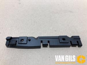 New Front bumper bracket, left Fiat 500 (312) 0.9 TwinAir 105 Price € 36,29 Inclusive VAT offered by Van Gils Automotive