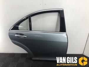 Gebrauchte Tür 4-türig rechts hinten Mercedes S (W221) 4.7 S-450 32V Preis auf Anfrage angeboten von Van Gils Automotive