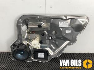 Używane Mechanizm szyby prawej tylnej wersja 4-drzwiowa Mercedes S (W221) 4.7 S-450 32V Cena € 50,00 Procedura marży oferowane przez Van Gils Automotive