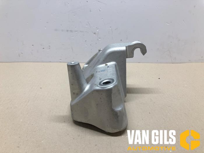 Engine mount from a Polestar Polestar 2 82kWh Long Range Single Motor 2023