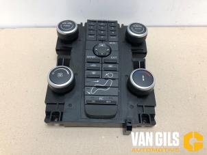 Usagé Unité de contrôle Multimedia Volvo C30 (EK/MK) 1.6 16V Prix sur demande proposé par Van Gils Automotive