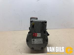Used Air conditioning pump Audi Q3 Sportback (F3N) 1.4 E-tron 16V Price € 399,99 Margin scheme offered by Van Gils Automotive