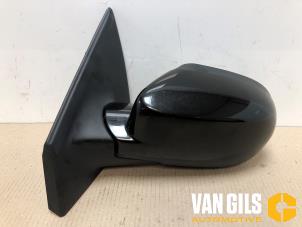 Used Wing mirror, left Renault Clio III (BR/CR) 1.2 16V TCe 100 Price € 55,00 Margin scheme offered by Van Gils Automotive