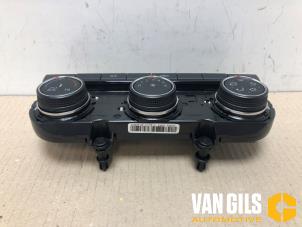 Usados Panel de control de calefacción Volkswagen Transporter T6 2.0 TDI 204 Precio € 149,99 Norma de margen ofrecido por Van Gils Automotive