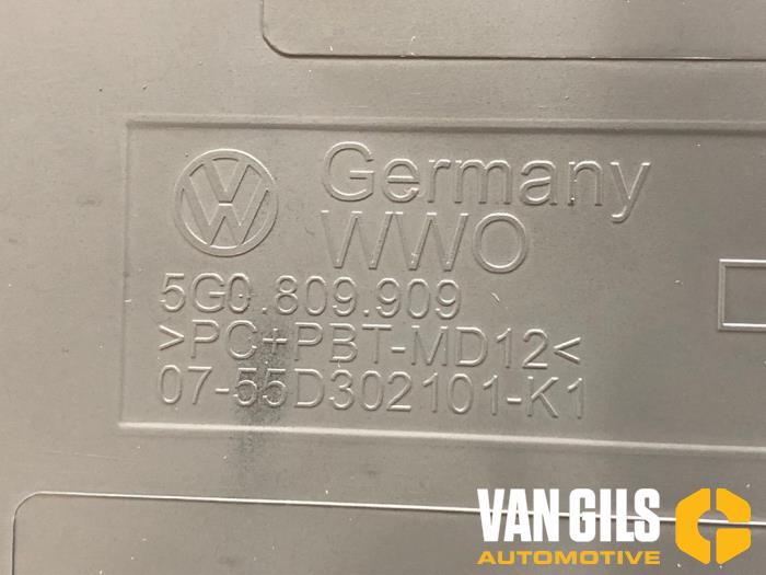 Pokrywa wlewu paliwa z Volkswagen Golf VII (AUA) 1.4 GTE 16V 2020