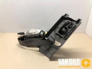 Used Front seatbelt, left Honda Civic (FA/FD) 1.3 Hybrid Price € 100,00 Margin scheme offered by Van Gils Automotive