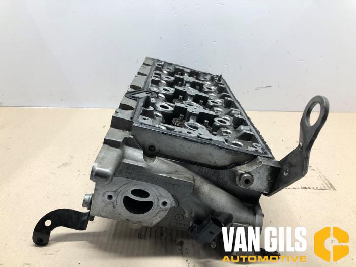 Cylinder head from a Volkswagen Touran (5T1) 2.0 TDI 150 2018