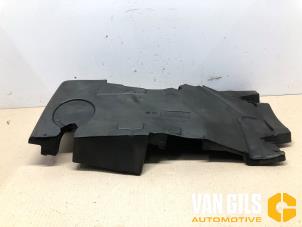 Abdeckblech Motor van een BMW 3 serie Touring (F31) 320i 2.0 16V 2014