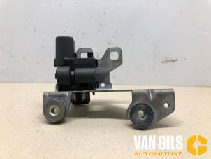 Used Tailgate lock mechanism BMW 3 serie Touring (F31) 320i 2.0 16V Price on request offered by Van Gils Automotive