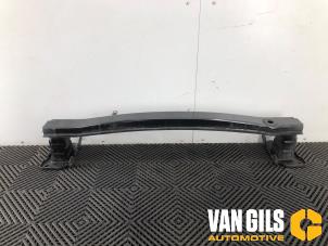Usados Marco de parachoques delante Skoda Yeti (5LAC) 1.4 TSI 16V Precio de solicitud ofrecido por Van Gils Automotive