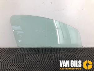 Usados Ventanilla de puerta de 2 puertas derecha Toyota Aygo (B10) 1.0 12V VVT-i Precio de solicitud ofrecido por Van Gils Automotive
