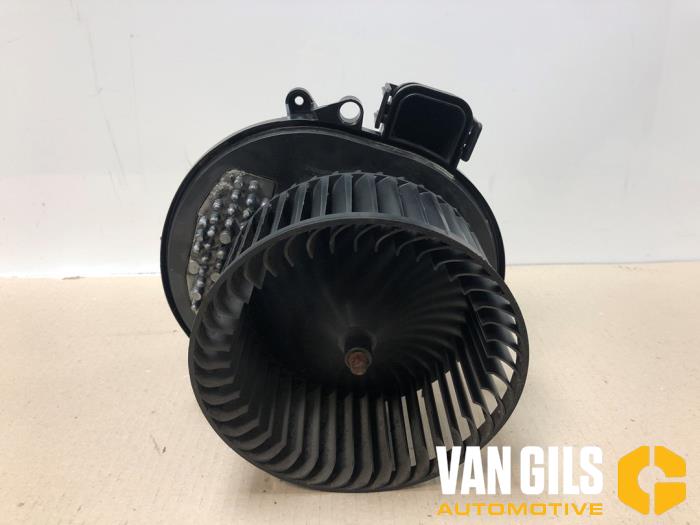 Motor de ventilador de calefactor de un BMW 3 serie Touring (F31) 320i 2.0 16V 2014