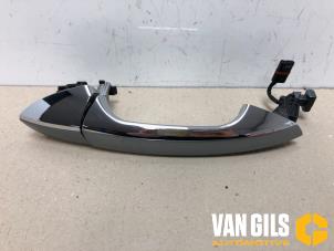 Used Front door handle 4-door, right Mercedes S (W221) 4.7 S-450 32V Price on request offered by Van Gils Automotive