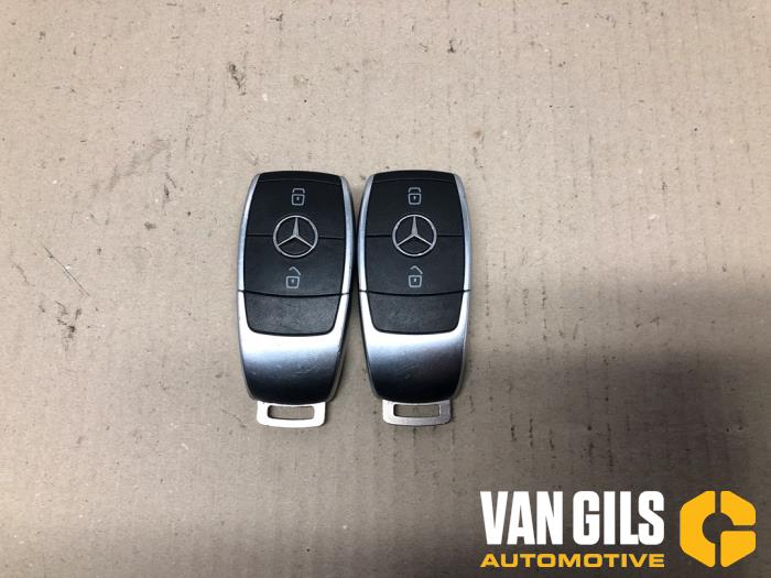 Schlüssel van een Mercedes-Benz A (177.0) 1.3 A-200 Turbo 16V 2018