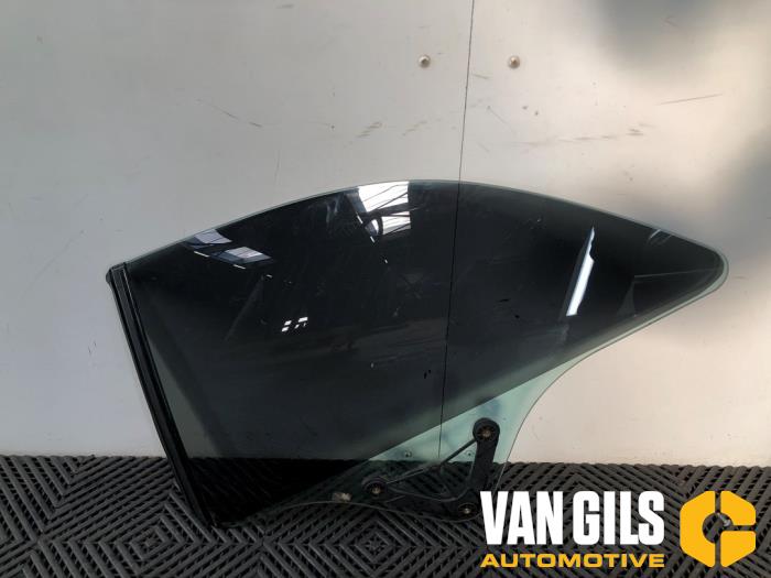 Usados Ventanilla 2 puertas izquierda detrás Mercedes E (R207) E-200 2.0 Turbo 16V Precio € 45,00 Norma de margen ofrecido por Van Gils Automotive