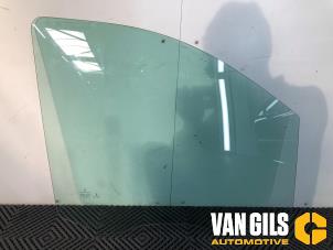 Gebrauchte Türscheibe 2-türig rechts Mercedes Vito Tourer (447.7) 2.0 116 CDI 16V Preis auf Anfrage angeboten von Van Gils Automotive