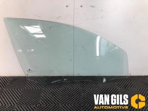 Usagé Vitre portière 4portes avant droite Chevrolet Aveo (250) 1.2 16V Prix sur demande proposé par Van Gils Automotive