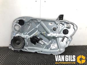 Used Window mechanism 4-door, front right Alfa Romeo 159 Sportwagon (939BX) 1.9 JTDm 16V Price € 50,00 Margin scheme offered by Van Gils Automotive