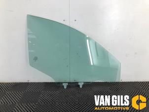 Used Door window 4-door, front right Nissan Qashqai (J11) 1.2 DIG-T 16V Price on request offered by Van Gils Automotive