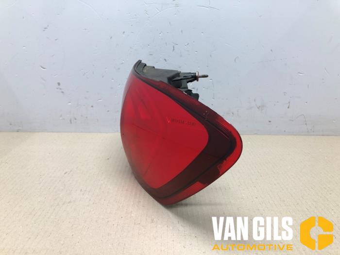 Taillight, right from a Mercedes-Benz B (W247) 2.0 B-200d 2021