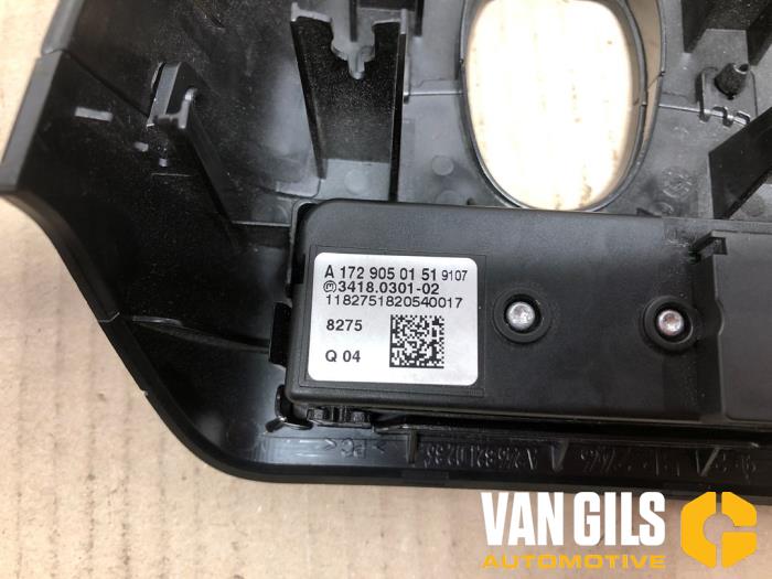 SOS knop van een Mercedes-Benz B (W246,242) 2.2 B-220 CDI BlueEFFICIENCY 16V 2019