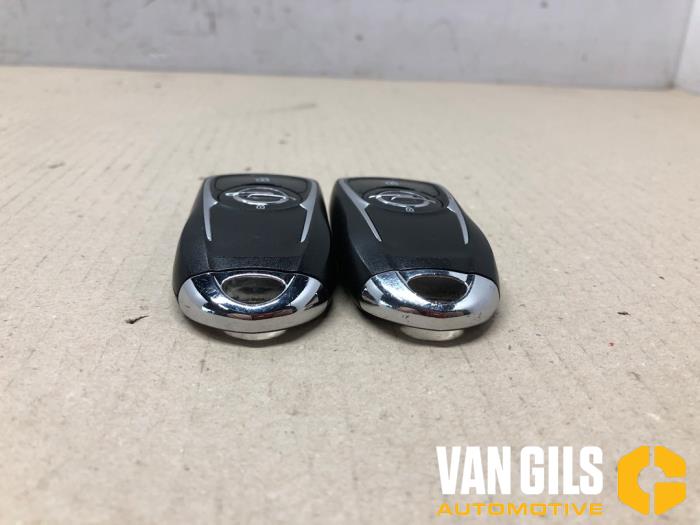 Nyckel från en Opel Mokka/Mokka X X 1.4 Turbo 16V 4x2 2017
