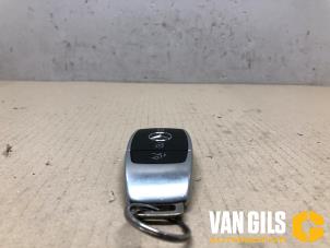 Gebrauchte Schlüssel Mercedes B (W247) 2.0 B-200d Preis auf Anfrage angeboten von Van Gils Automotive