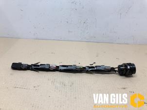Usados Conector de inyector Volkswagen Golf V (1K1) 1.9 TDI Precio de solicitud ofrecido por Van Gils Automotive