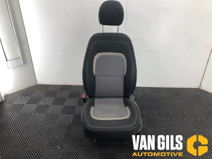 Seat, left from a Kia Cee'd Sportswagon (JDC5) 1.6 GDI 16V 2015