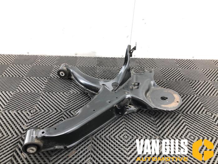 Lower wishbone, rear right from a Mercedes-Benz Vito Tourer (447.7) 2.0 116 CDI 16V 2020
