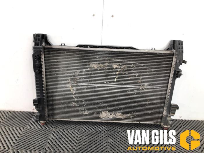 Used Radiator Mercedes A (W169) 2.0 A-200 5-Drs. Price € 65,00 Margin scheme offered by Van Gils Automotive